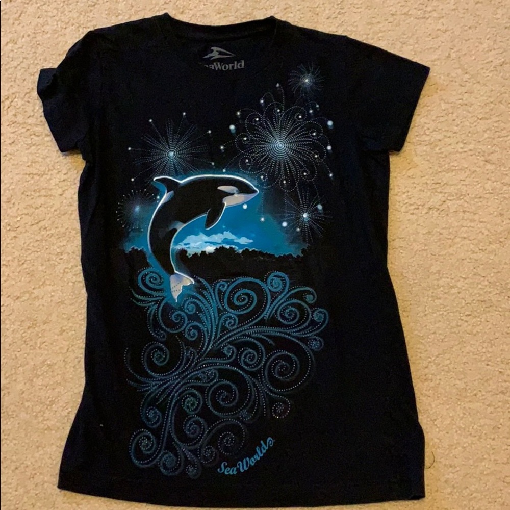 Sea world tshirt